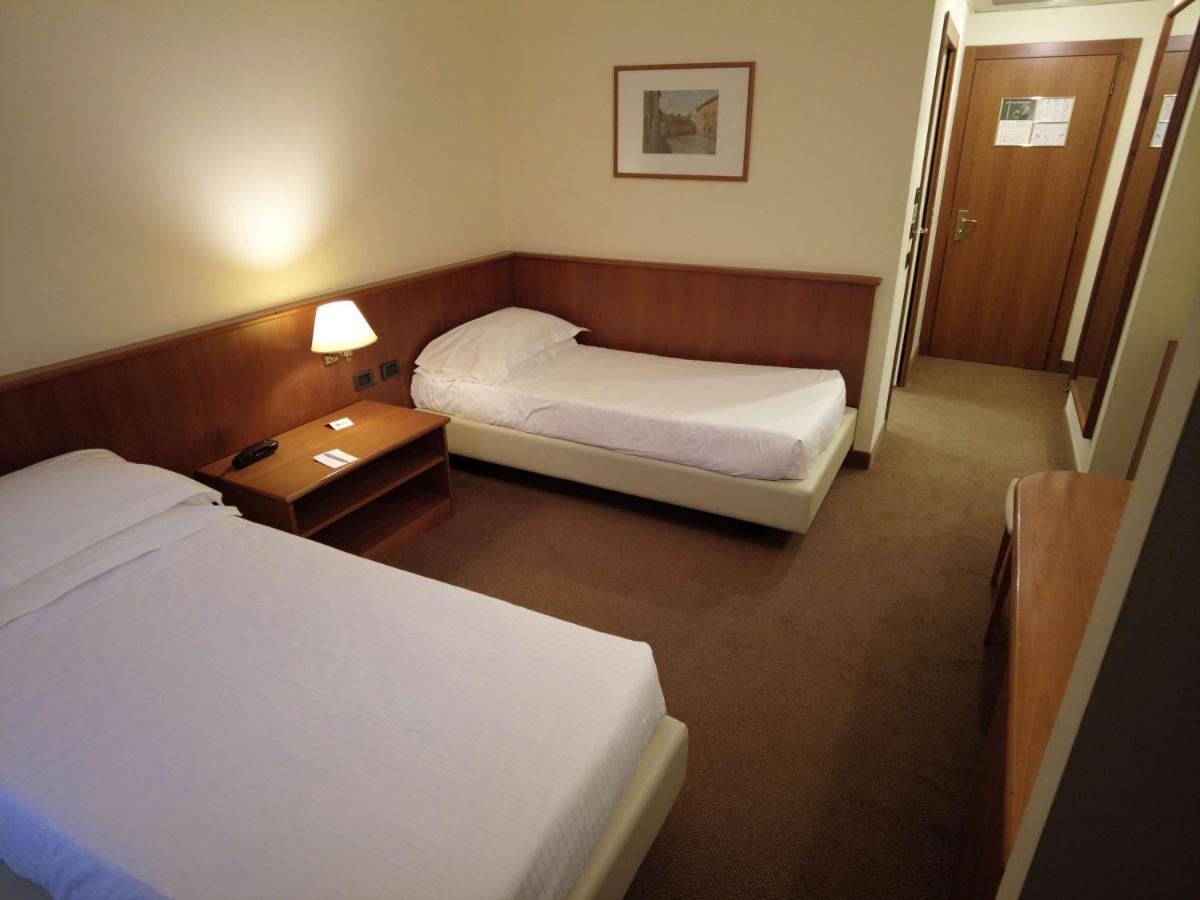 Western Park Hotel Placência