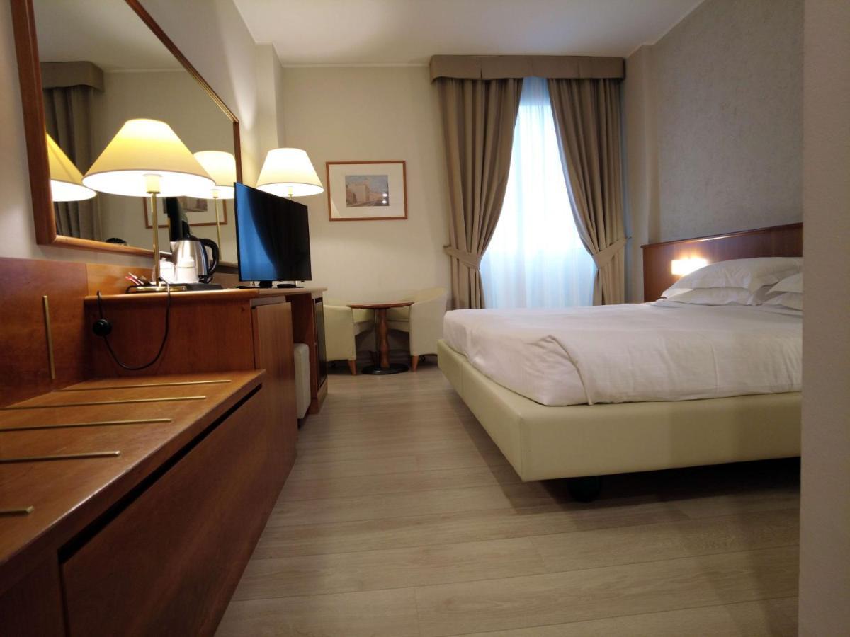 Western Park Hotel Placência